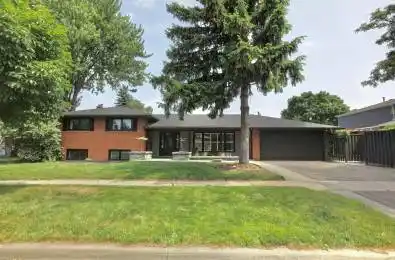 1913 Steepbank Crescent Mississauga Ontario L4X 1T9