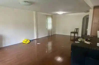 107 Elmhurst Avenue Toronto C07 Ontario M2N 1R7