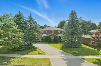 207 Burns Boulevard King Ontario L7B 1C8