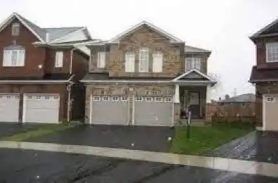 4743 Apple Blossom Circle Mississauga Ontario L5V 3C7