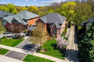 2317 Carpenters Circle Oakville Ontario L6M 3C7