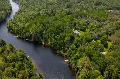 57 Hiawatha Drive Huntsville Ontario P0B 1L0