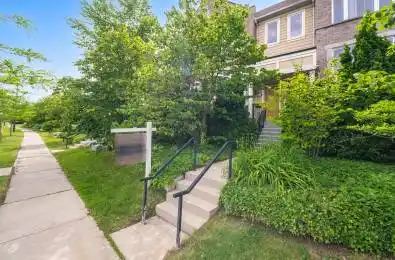 4861 Half Moon Grove Unit# 16 Mississauga Ontario L5M 8C7