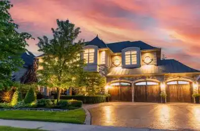 122 Carisbrooke Circle Aurora Ontario L4G 0K4