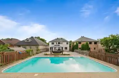35 Benville Crescent Aurora Ontario L4G 7K3