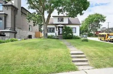 668 Scarlett Road Toronto W09 Ontario M9P 2T1