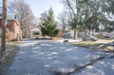1045 Deta Road Mississauga Ontario L5E 2R4