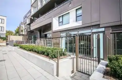 80 Vanauley Street Unit# TH121 Toronto C01 Ontario M5T 2H6