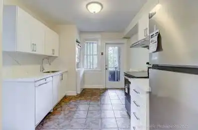 2387 Queen St E Street Unit# 3rd floor Toronto E02 Ontario M4E 1H5