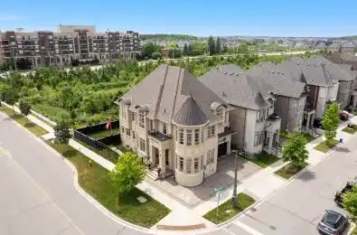 25 Wheat Boom Drive Oakville Ontario L6H 0V1