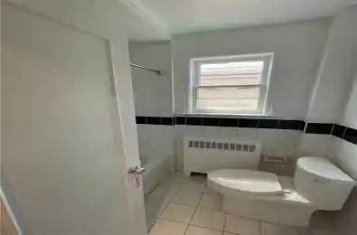 4099 Bathurst Street Unit# 4 Toronto C07 Ontario M3H 3P1