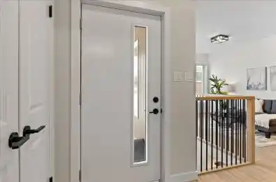 2 Pipers Green Court Kitchener Ontario N2E 3C6