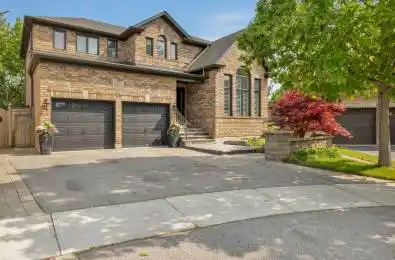 2225 Glazebrook Circle Oakville Ontario L6M 5B5
