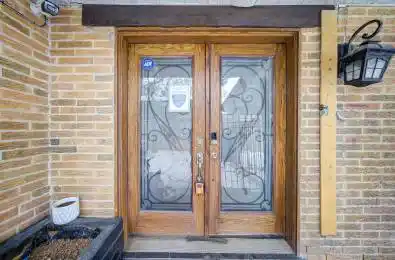 61 Kingslake Road Toronto C15 Ontario M2J 3E4