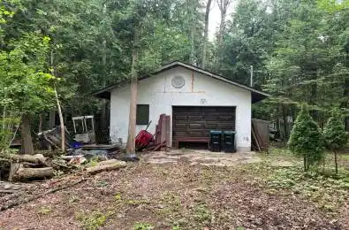 33 MOORE Avenue Tiny Ontario L0L 1P1