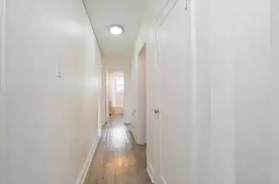 44 Pharmacy Avenue Unit# 4 Toronto E06 Ontario M1L 3E5