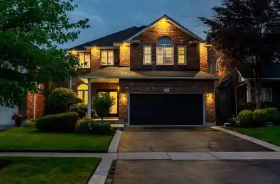 7 Volterra Court Hamilton Ontario L8B 0K7