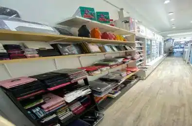 598 A Yonge Street Toronto C01 Ontario M4Y 1Z3