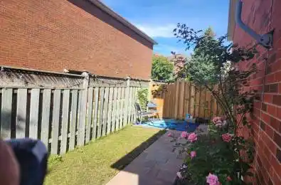 125 Hearne Crescent Ajax Ontario L1T 3R4