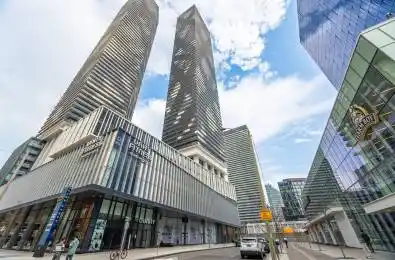 138 Downes Street Unit# PH103 Toronto C08 Ontario M5E 0E4