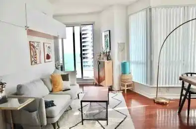 18 Holmes Avenue Unit# 905 Toronto C14 Ontario M2N 0E1