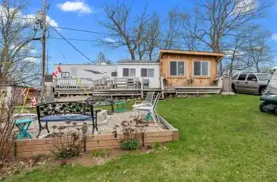 9 GLENFORD Lane Unit# 38 South Frontenac Ontario K0H 1T0