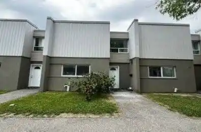 1 Lexington Avenue Unit# TH 70 Toronto W10 Ontario M9V 2G4