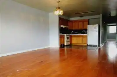 1171B Lakeshore Road Mississauga Ontario L5E 1G1