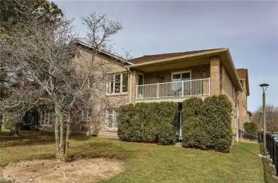 3050 Pinemeadow Drive Unit# 16 Burlington Ontario L7M 3X5