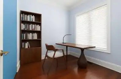 19 Bonnington Place Toronto C14 Ontario M2N 4V2