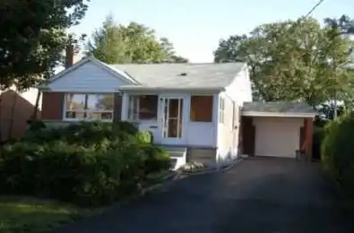 33 Roosevelt Drive Richmond Hill Ontario L4C 6V1
