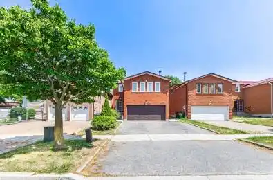 4 Heaslip Terrace Toronto E05 Ontario M1T 1W9