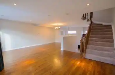 70 Guildwood Parkway Unit# 7 Toronto E08 Ontario M1E 1N8