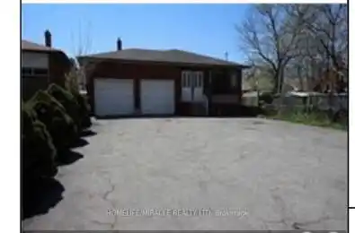 2114 Islington Avenue Toronto W09 Ontario M9P 3N9