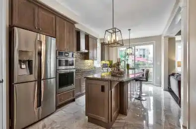 375 Begonia Gardens Oakville Ontario L6M 1L7