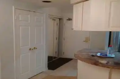 889 Bay Street Unit# 910 Toronto C01 Ontario M5S 3K5