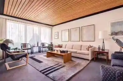 215 Dunview Avenue Toronto C14 Ontario M2N 4H9