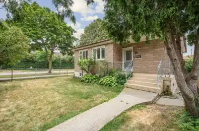 53 Cartwright Avenue Toronto W04 Ontario M6A 1V1