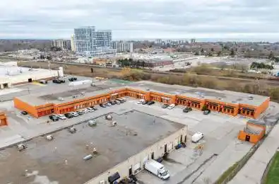 212 Wyecroft Road Unit# 27R Oakville Ontario L6K 3S3