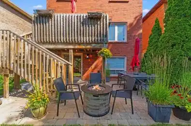 46 Marchwood Crescent Richmond Hill Ontario L4C 8M4