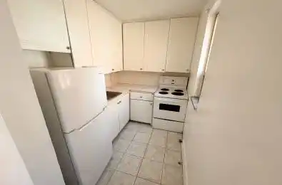 896 Eglinton Avenue Unit# 203 Toronto C11 Ontario M4G 2L2