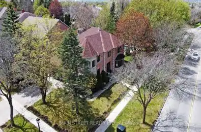 898 Stonehaven Avenue Newmarket Ontario L3X 1K7