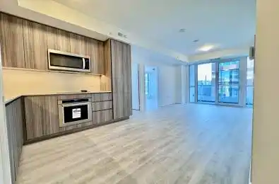 15 Richardson Street Unit# 823 Toronto C08 Ontario M5A 0Y5