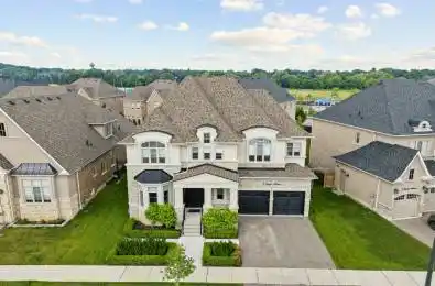 8 Larkin Avenue King Ontario L7B 0N8