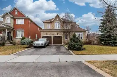 185 Don Minaker Drive Brampton Ontario L6P 2V1