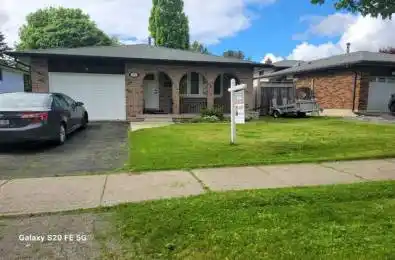 22 MURIEL Crescent London South Ontario N6E 2K5