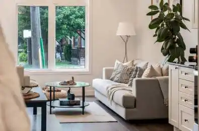 6 Bicknell Avenue Unit# 1 Toronto W03 Ontario M6M 0B4