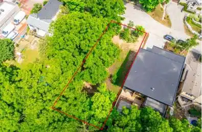 98 Alma Street Hamilton Ontario L9H 2E4