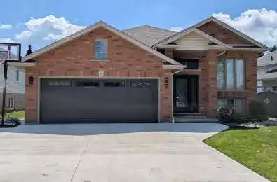 55 Queensway Drive Strathroy-Caradoc Ontario N7G 4M2