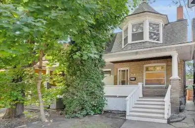 89 Olive Avenue Toronto C02 Ontario M6G 1V2